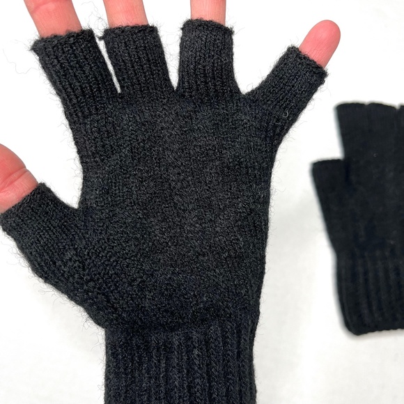 Cable Knit Fingerless Gloves Black Texting Driving Warm Soft Winter Mens Womens - Picture 5 of 8